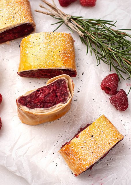 Tonkabohnen-Panna Cotta mit Schoko-Himbeer-Topping - STAUD&amp;#39;S Feinste ...